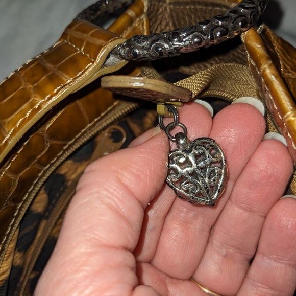 Vintage BRIGHTON Gold Shiny Patent Croc-Embossed Leather Slouchy Shoulder Bag - Picture 13 of 13